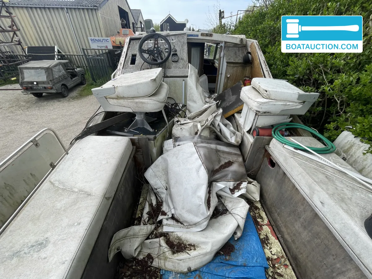 foto: 5 Motorboat 800