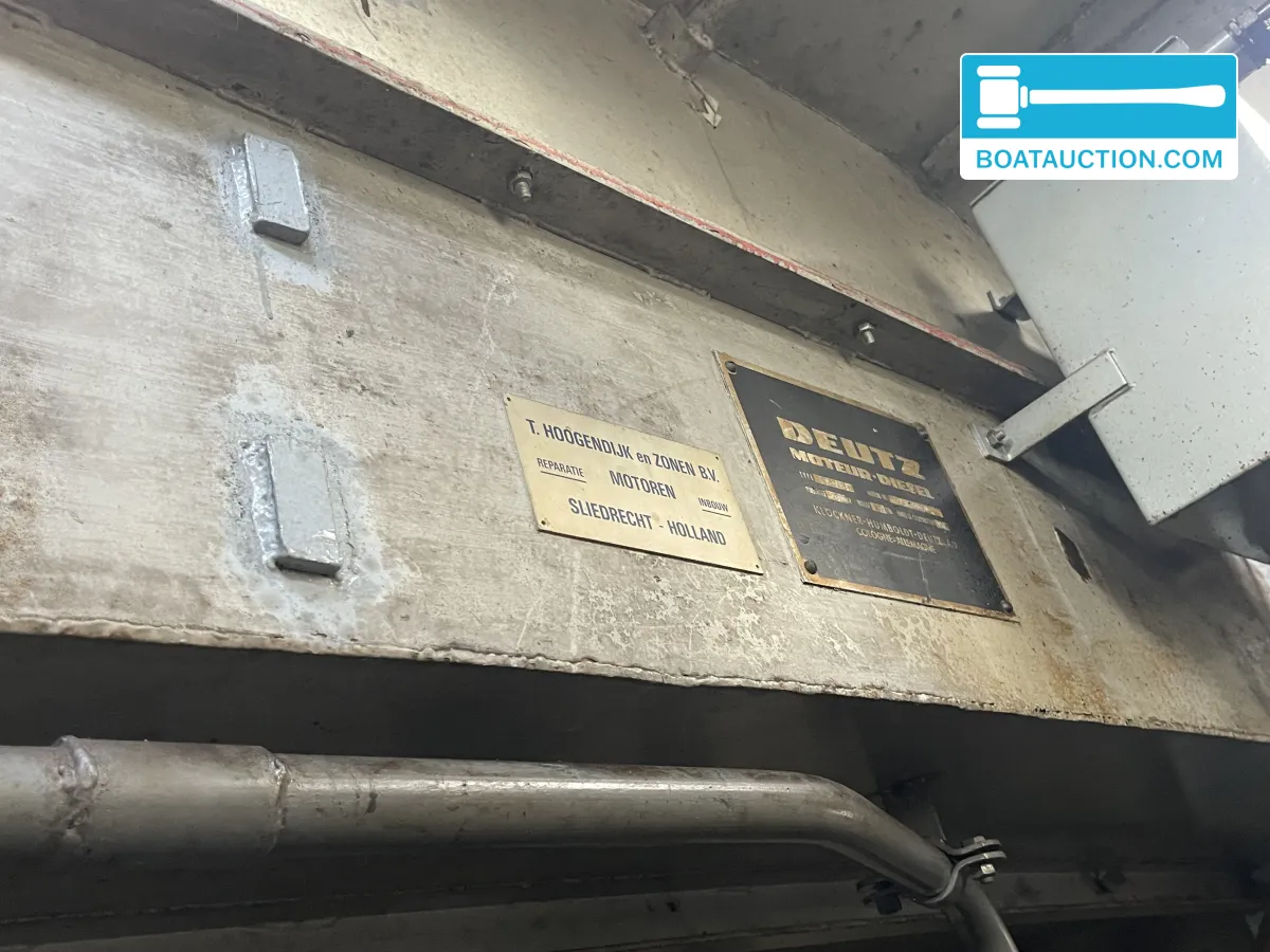 foto: 6 Sleepboot 2200