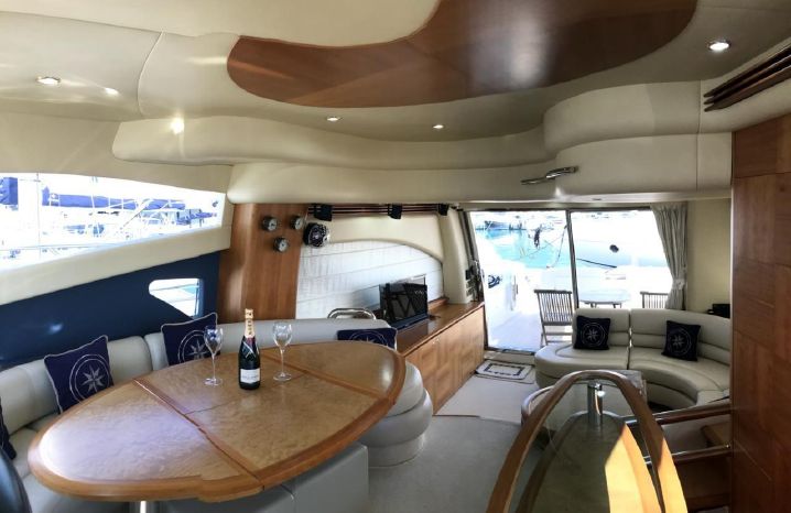 foto: 5 Azimut 55 E