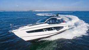 hoofdfoto: 1 Sunseeker 65 Sport Yacht