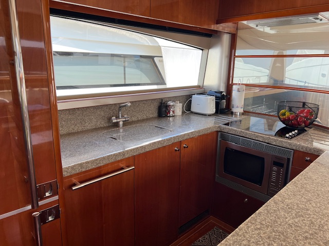 foto: 10 Princess 67 Fly