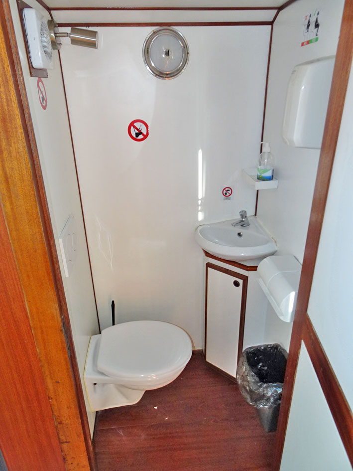 foto: 5 Amsterdamse Grachten rondvaartboot 21.80 21.80