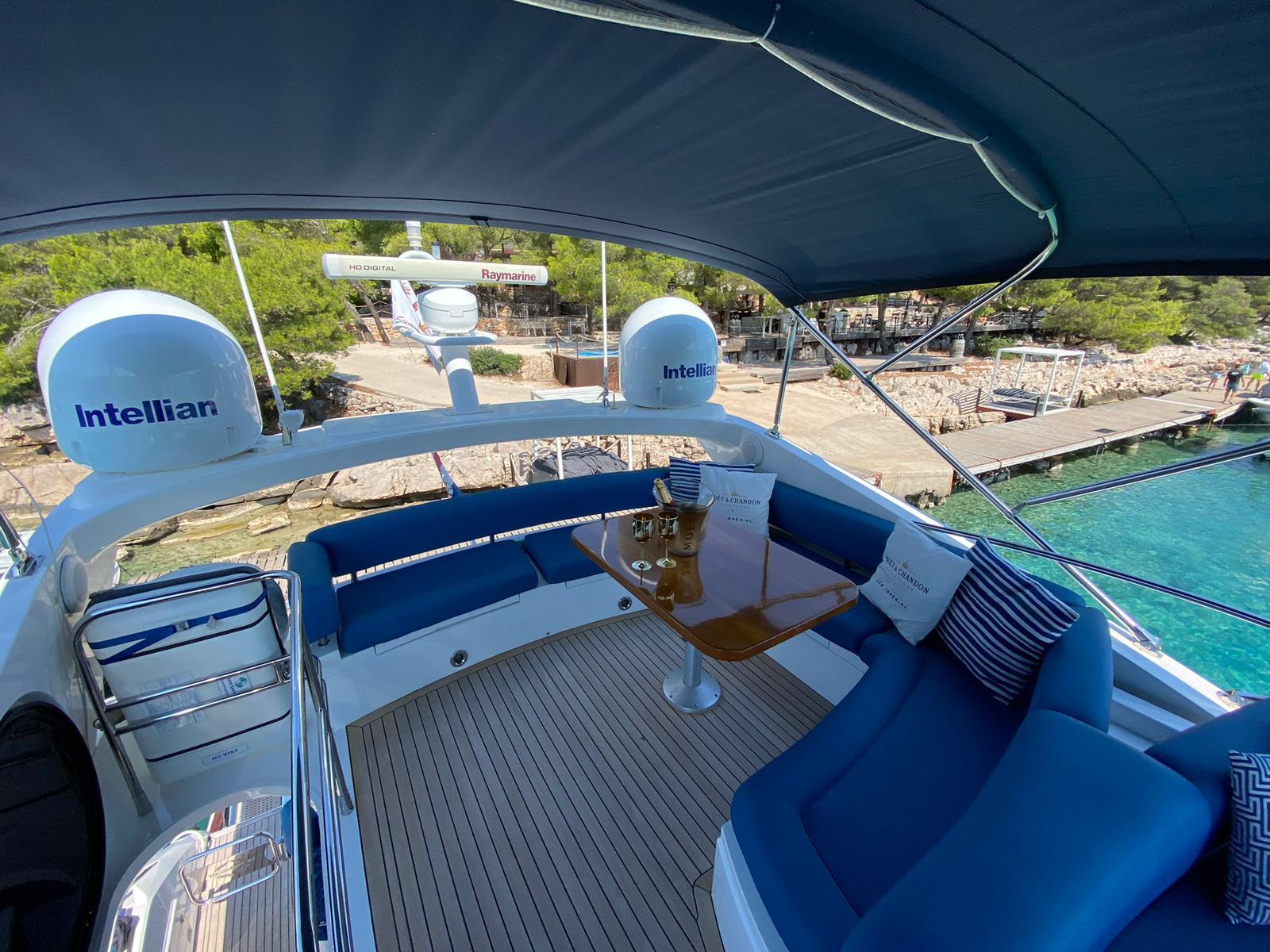 foto: 6 Sunseeker Manhatten 63