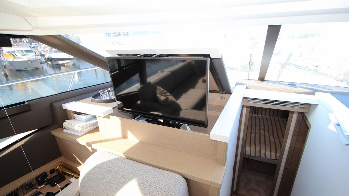 foto: 7 Prestige 520 S