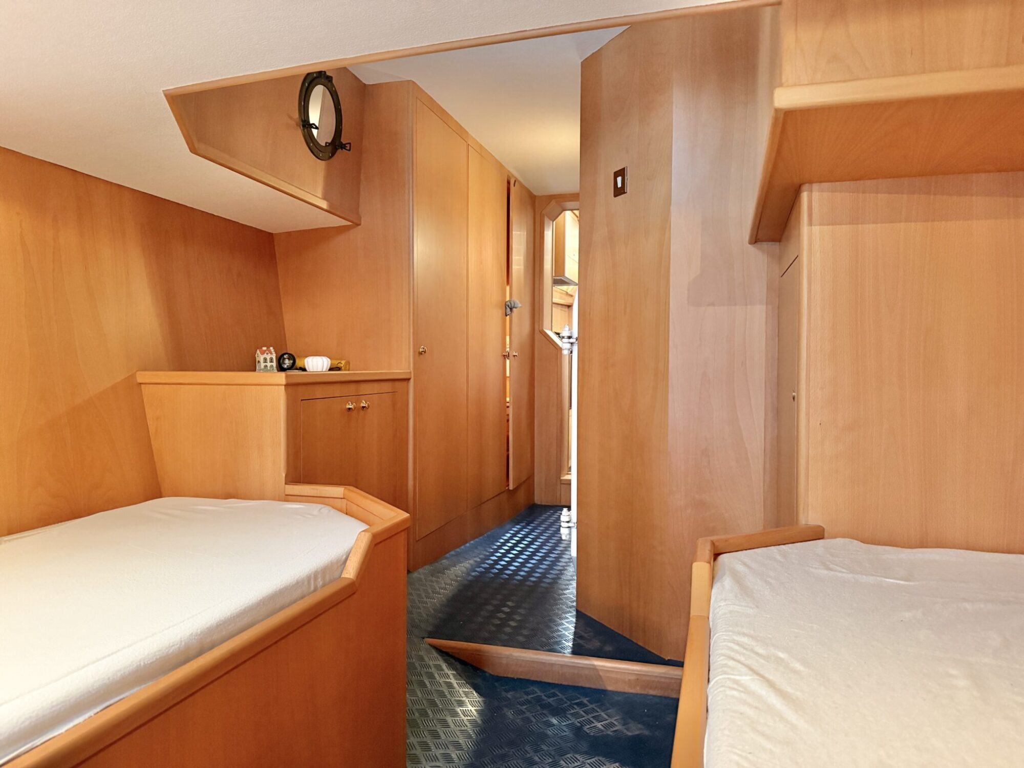 foto: 5 Pilot Pilot 44