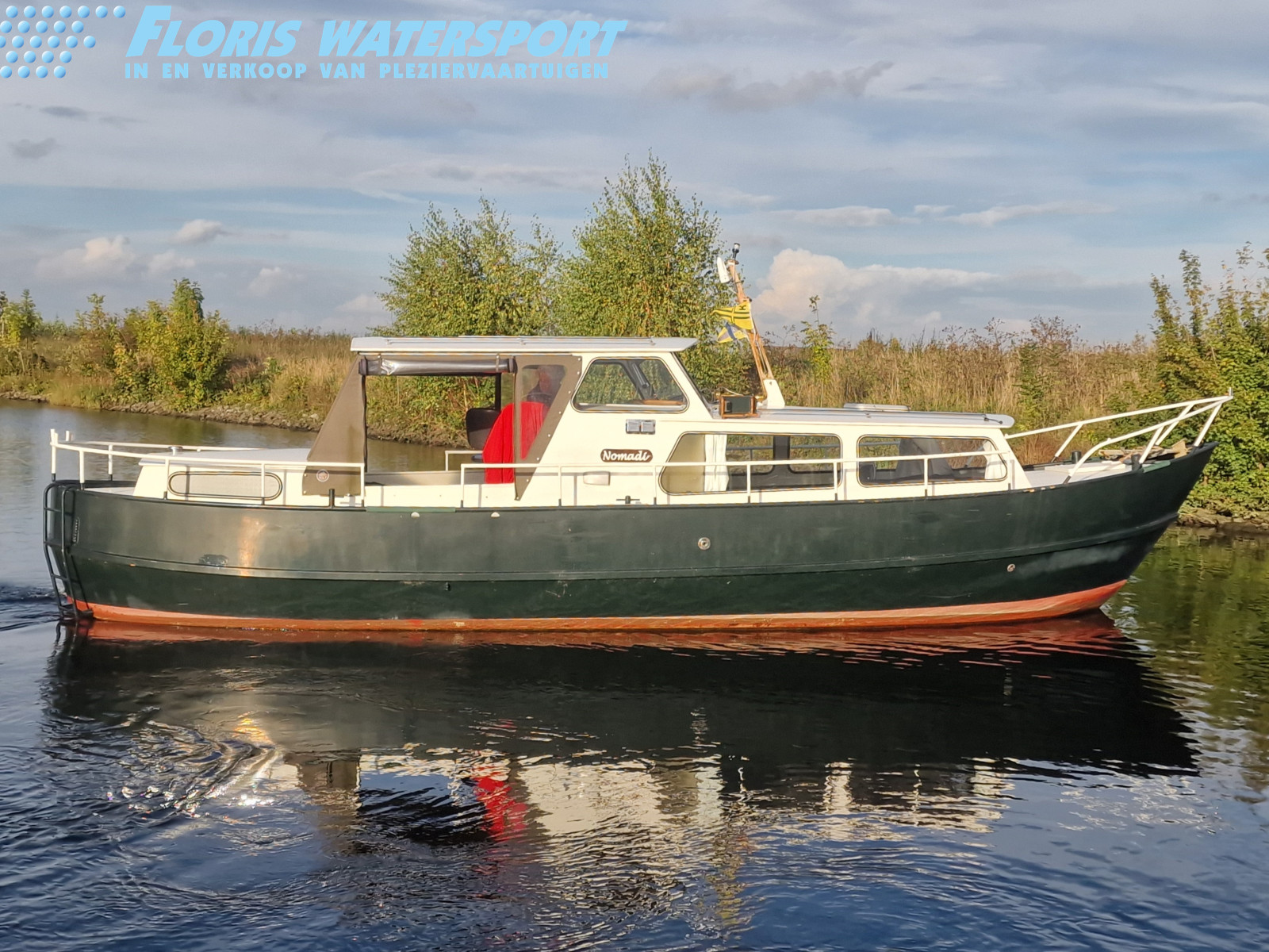 foto: 4 Pikmeerkotter  950AK 