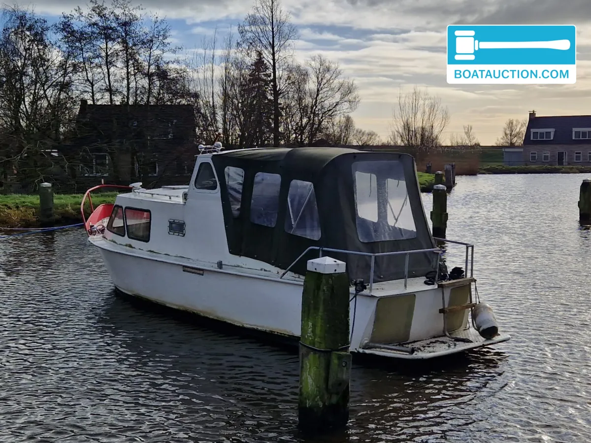 foto: 5 Motorboot 850