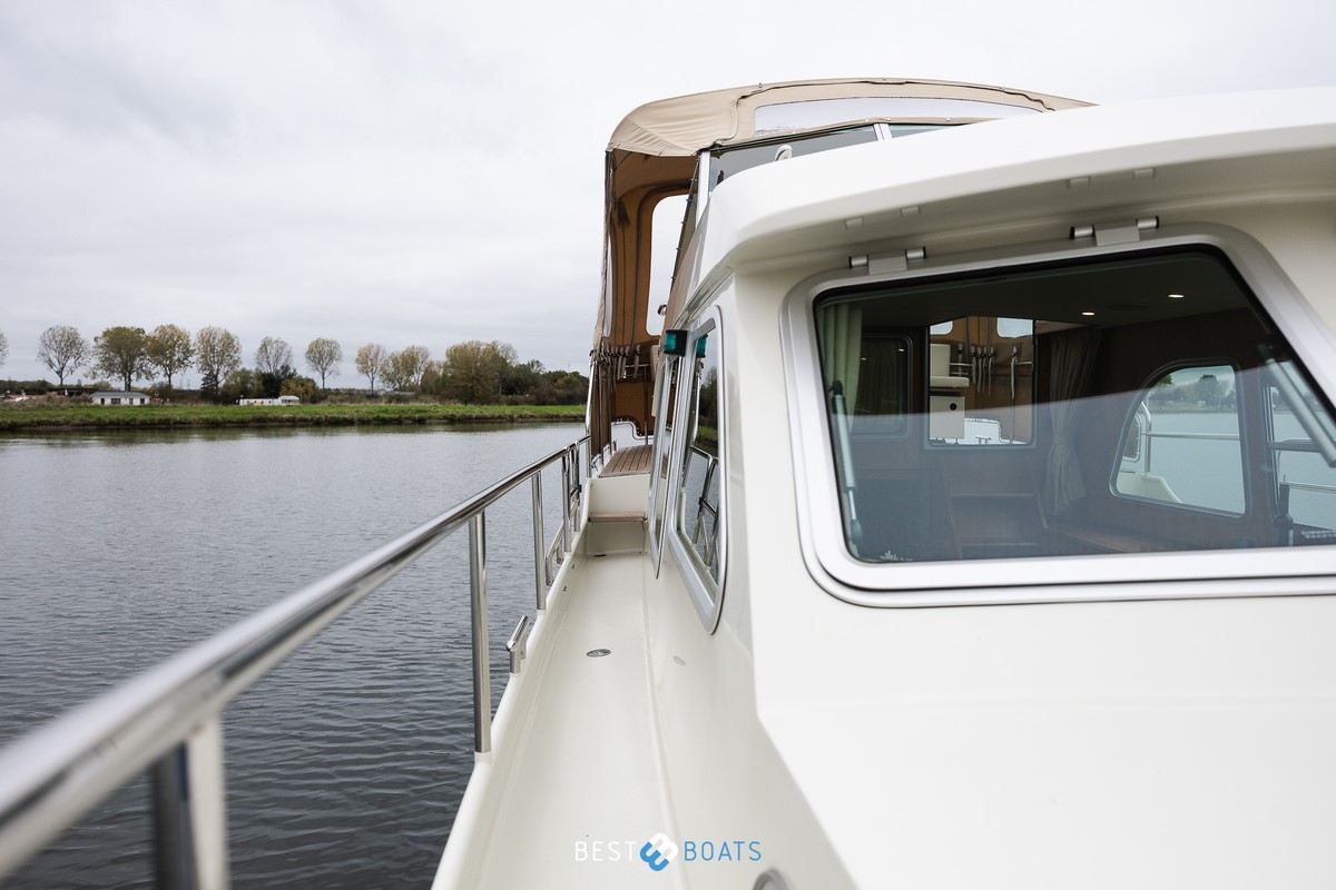 foto: 9 Linssen Grand Sturdy 34.9 AC