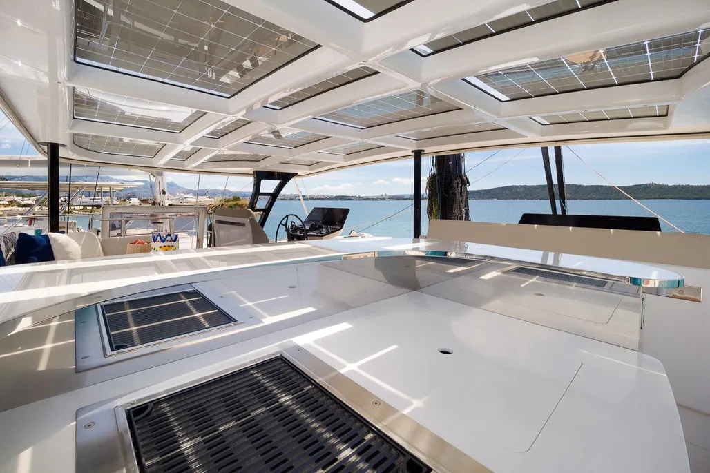 foto: 15 Sunreef 60 Dessus
