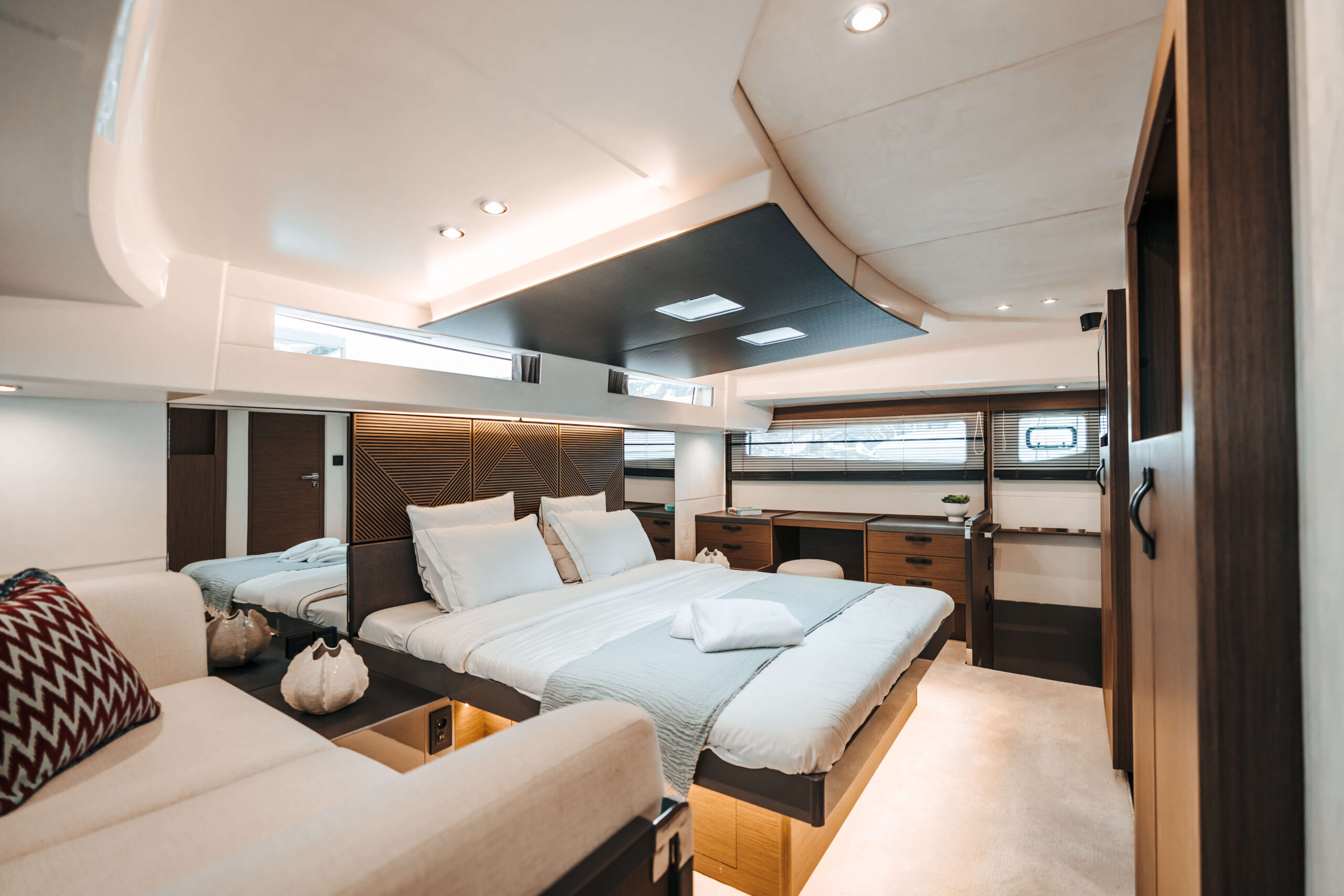 foto: 8 Prestige M48