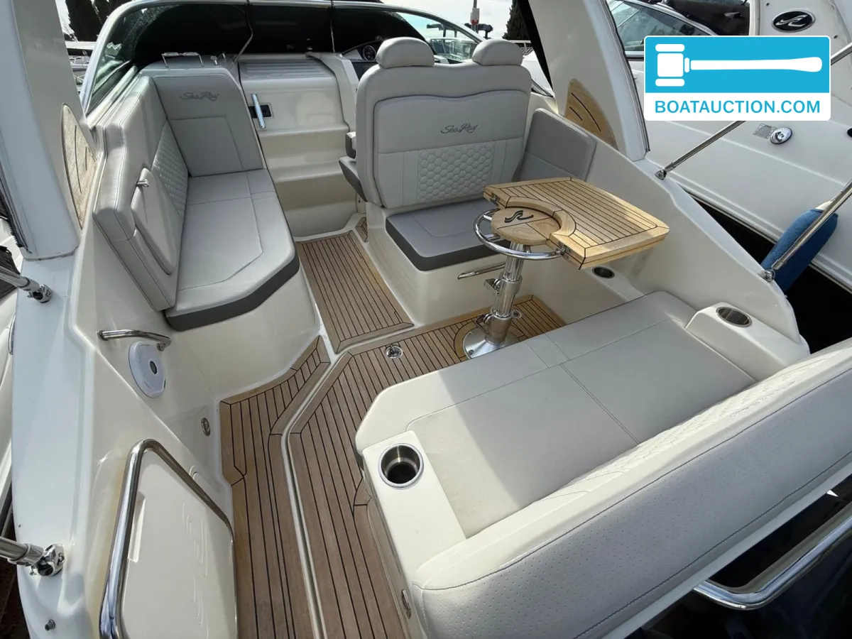 foto: 5 Sea Ray 265 Sundancer