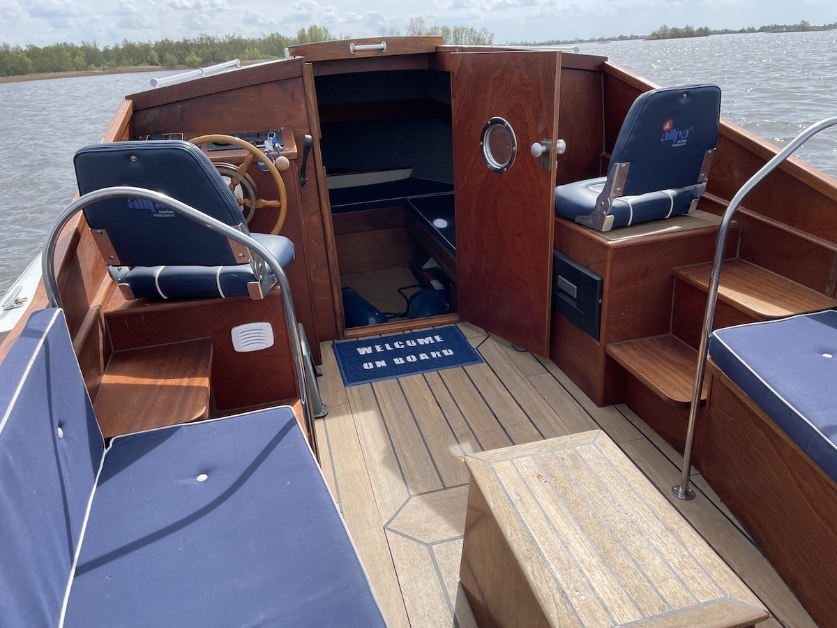 foto: 6 Bootsman Cabinsloep 700