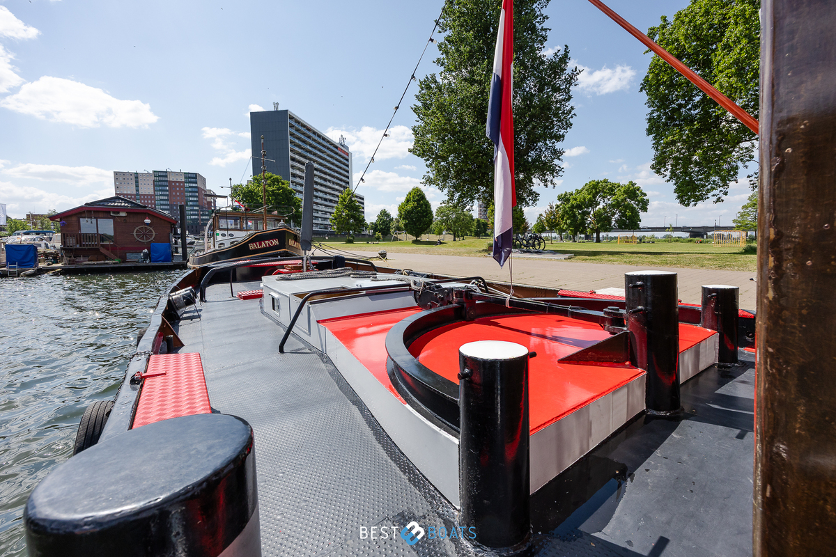 foto: 16 Sleepboot Limburgia 