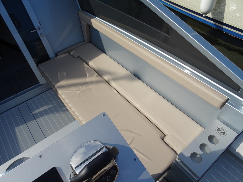foto: 8 Zinder 990 Hybrid