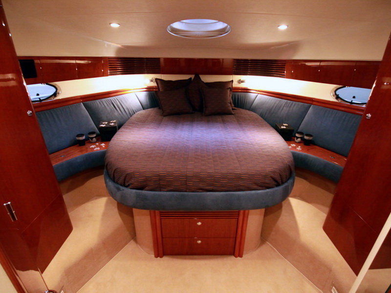 foto: 5 Fairline Phantom 50