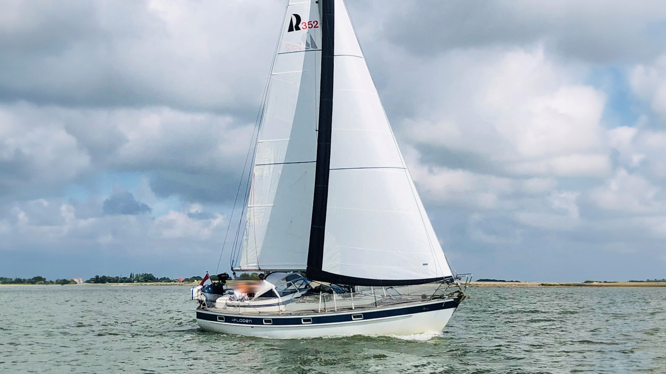 foto: 13 Hallberg-Rassy 352