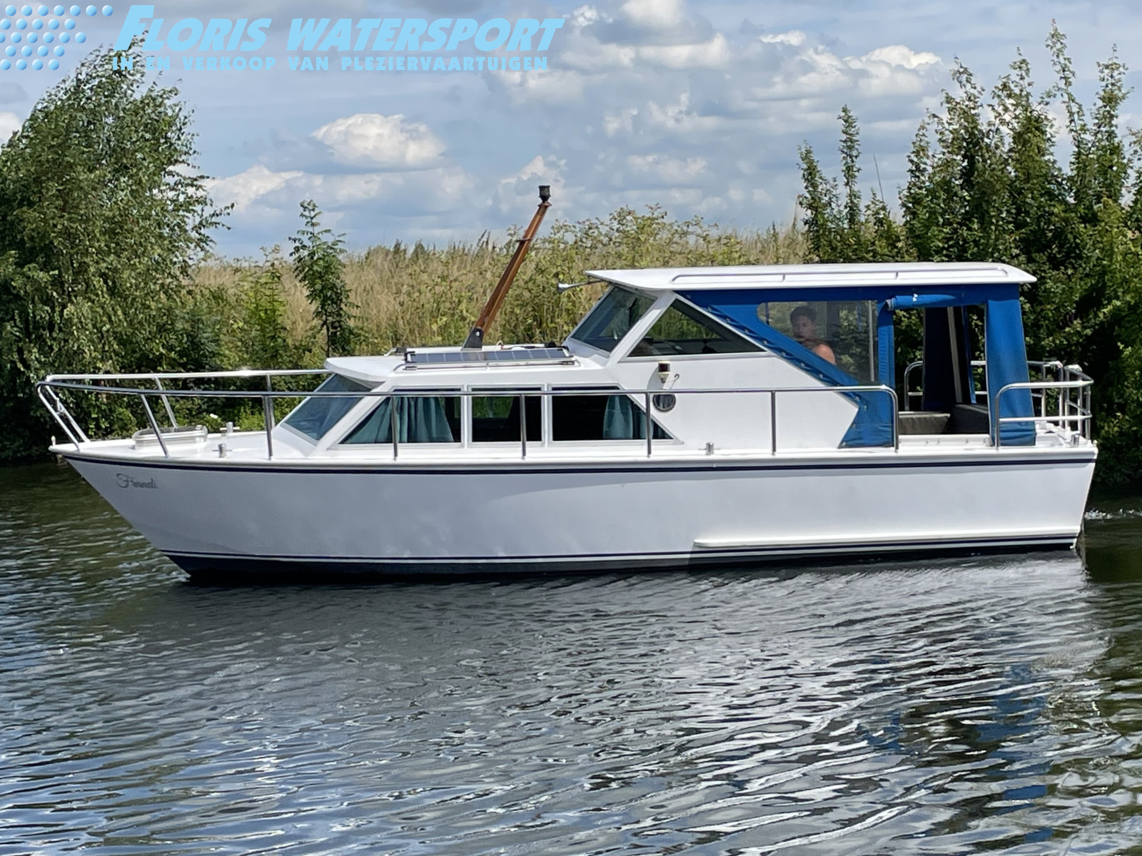 foto: 6 Polaris 800 Open Cabin