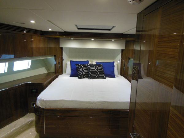 foto: 6 Sunseeker 75 Yacht