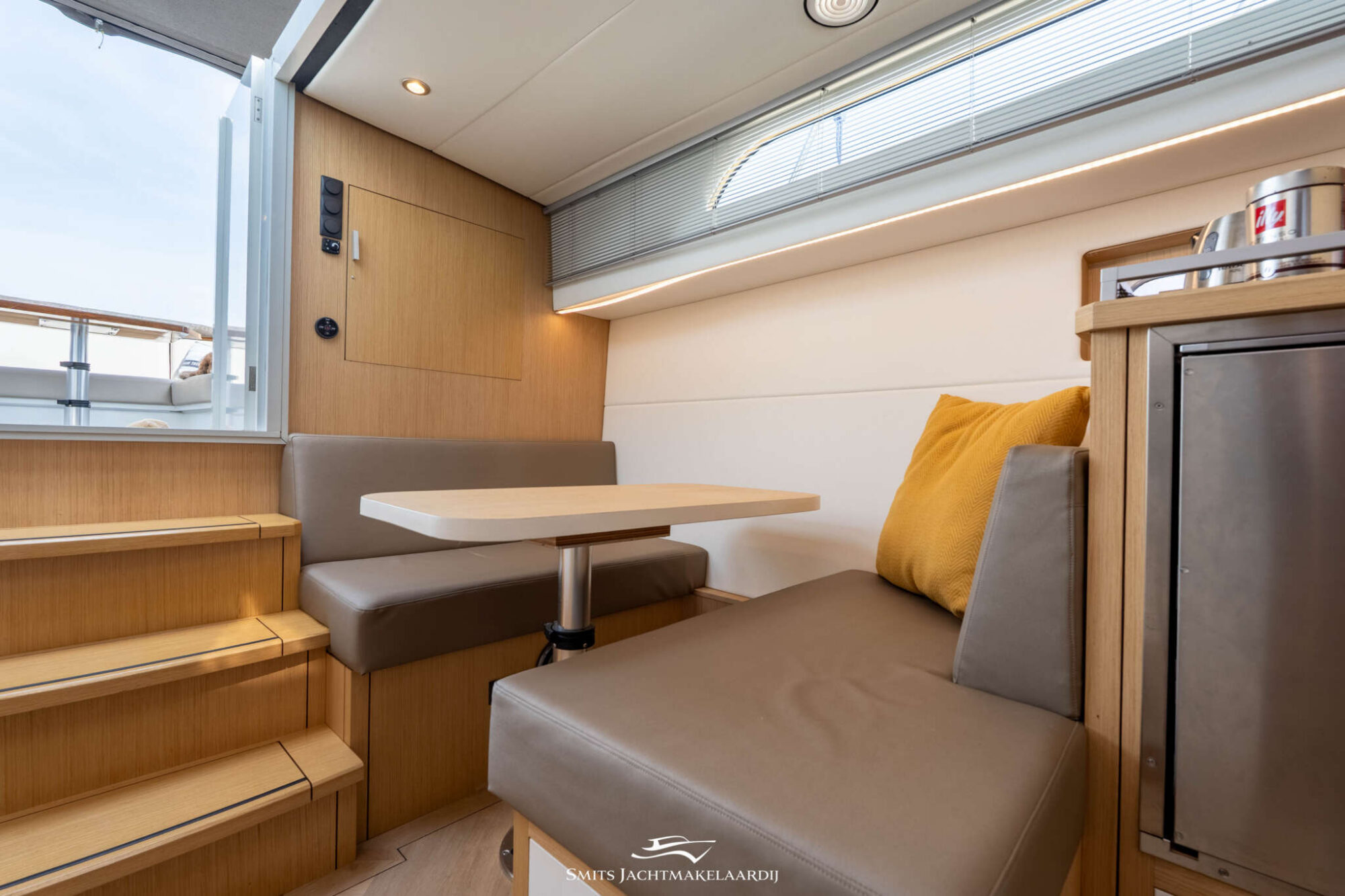 foto: 8 Crown yachts Crown Keyzer C107 Cabrio