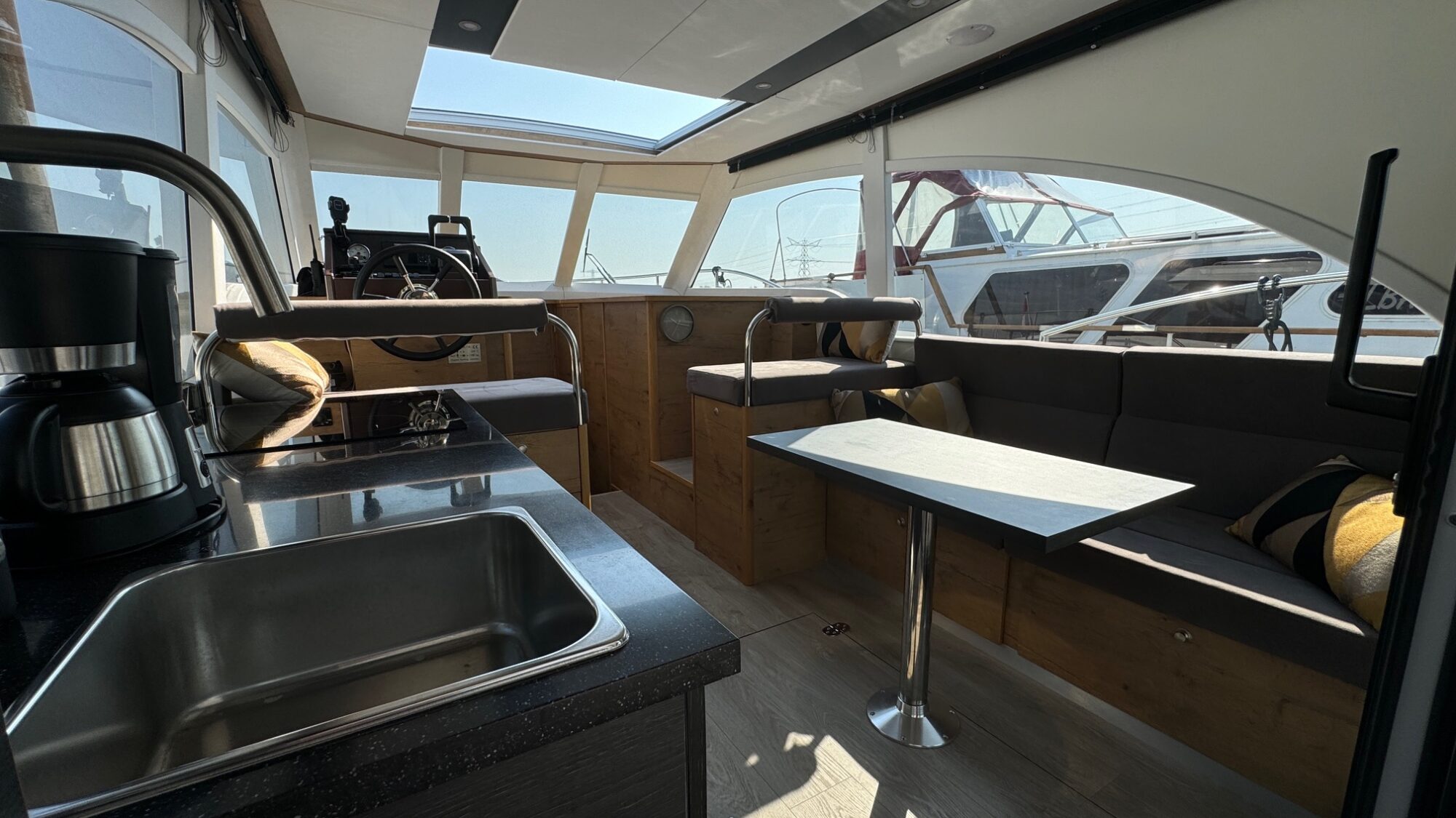 foto: 7 Concordia Concordia 110 Sedan Paviljoen