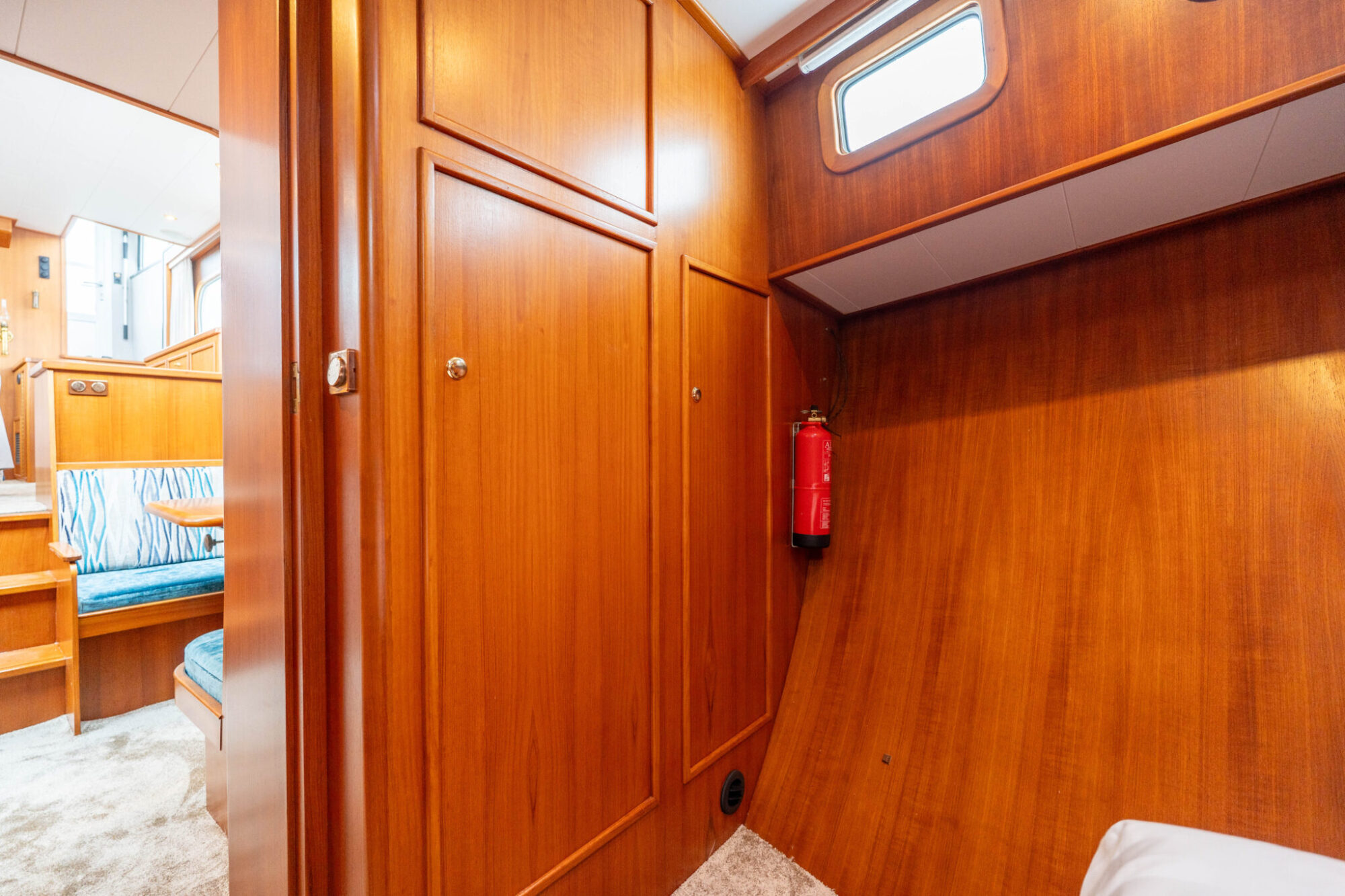 foto: 5 Pieter Beeldsnijder Pieter Beeldsnijder Spiegelkotter 15.00 VS