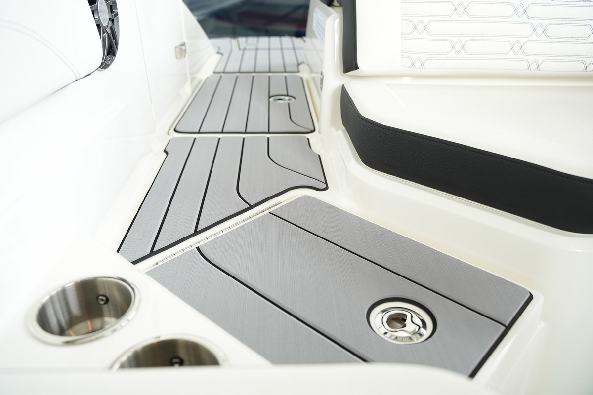 foto: 11 Sea Ray SPX 210 