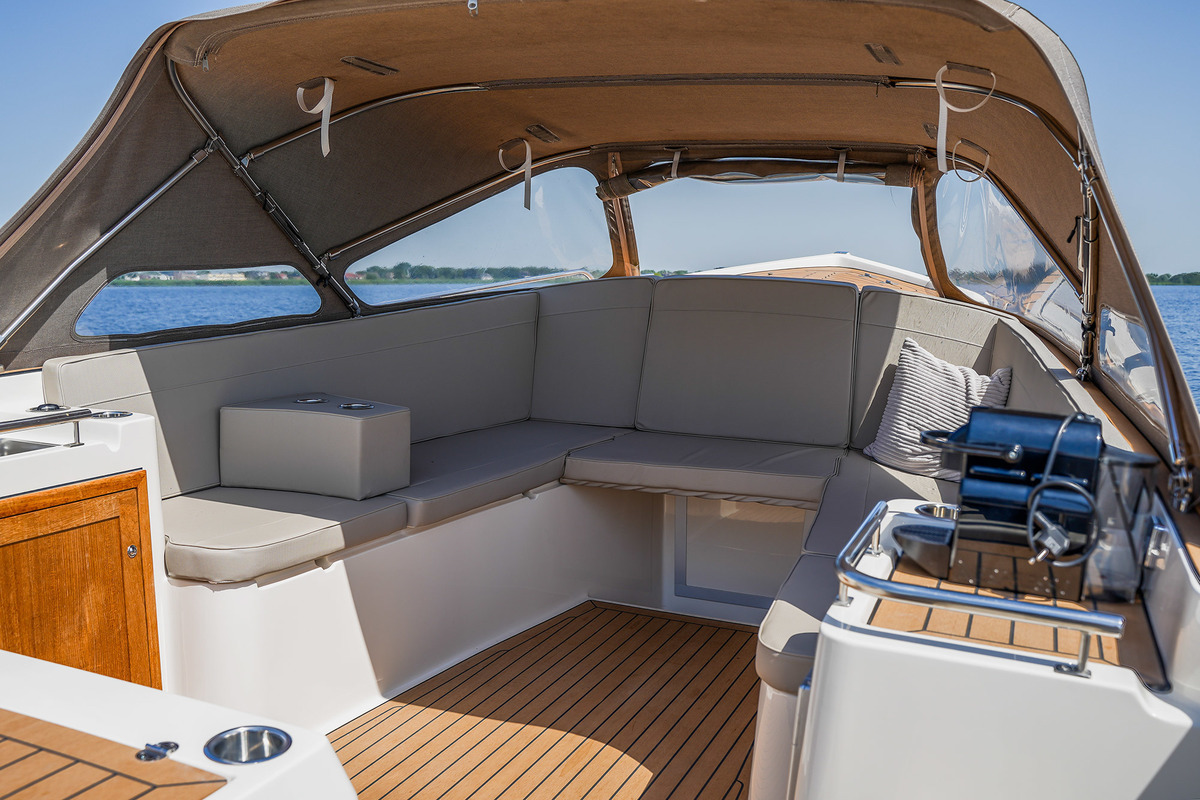foto: 8 Interboat Intender 820