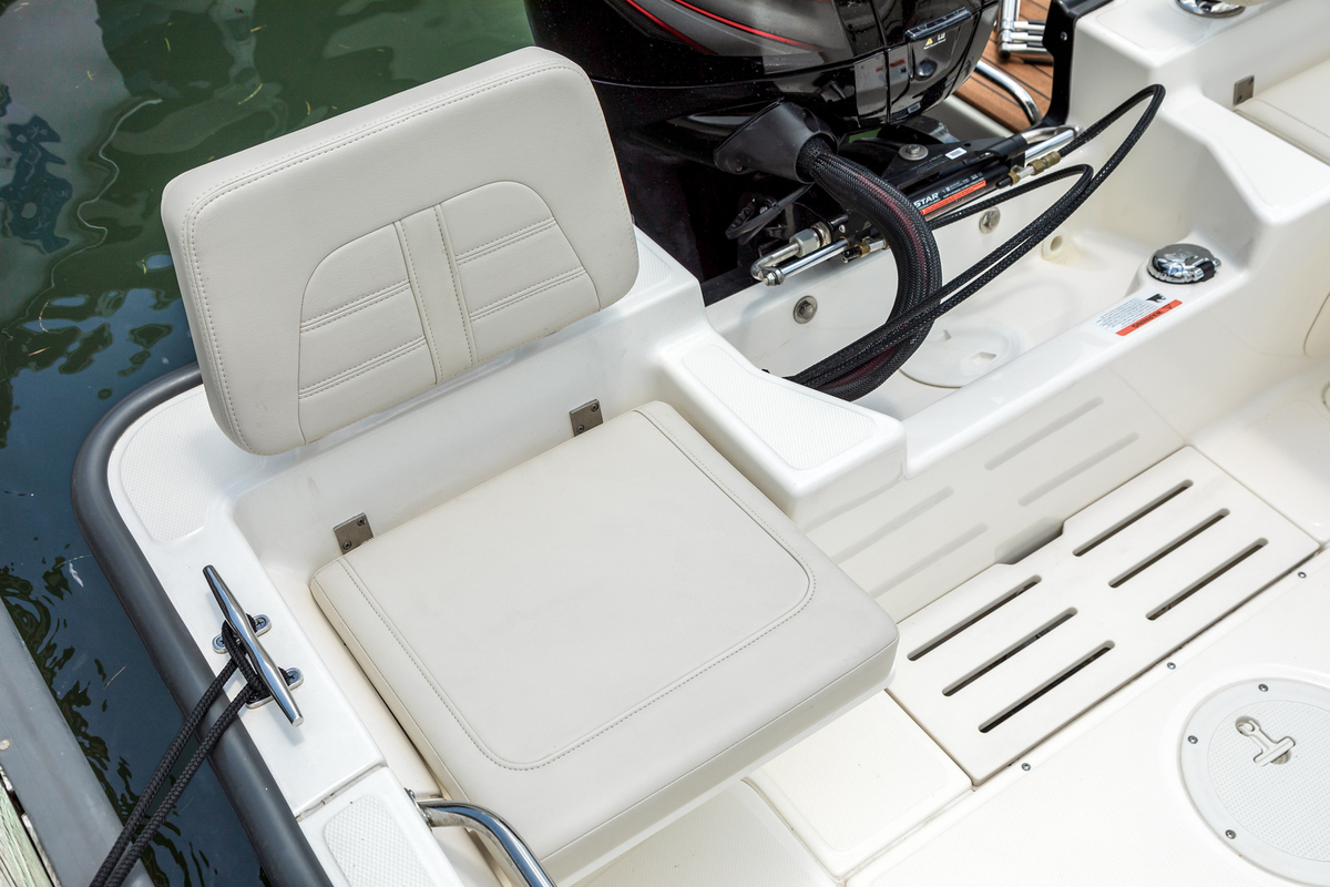 foto: 9 Boston Whaler 170 Montauk