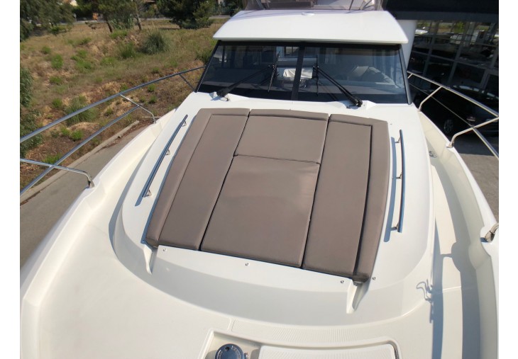 foto: 7 Prestige 420