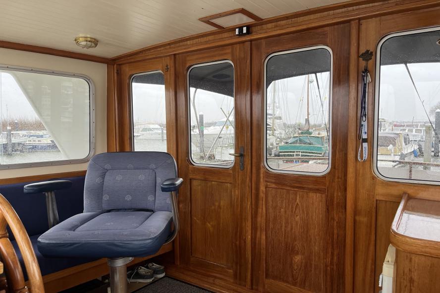 foto: 6 Blauwe Hand Trawler 1400