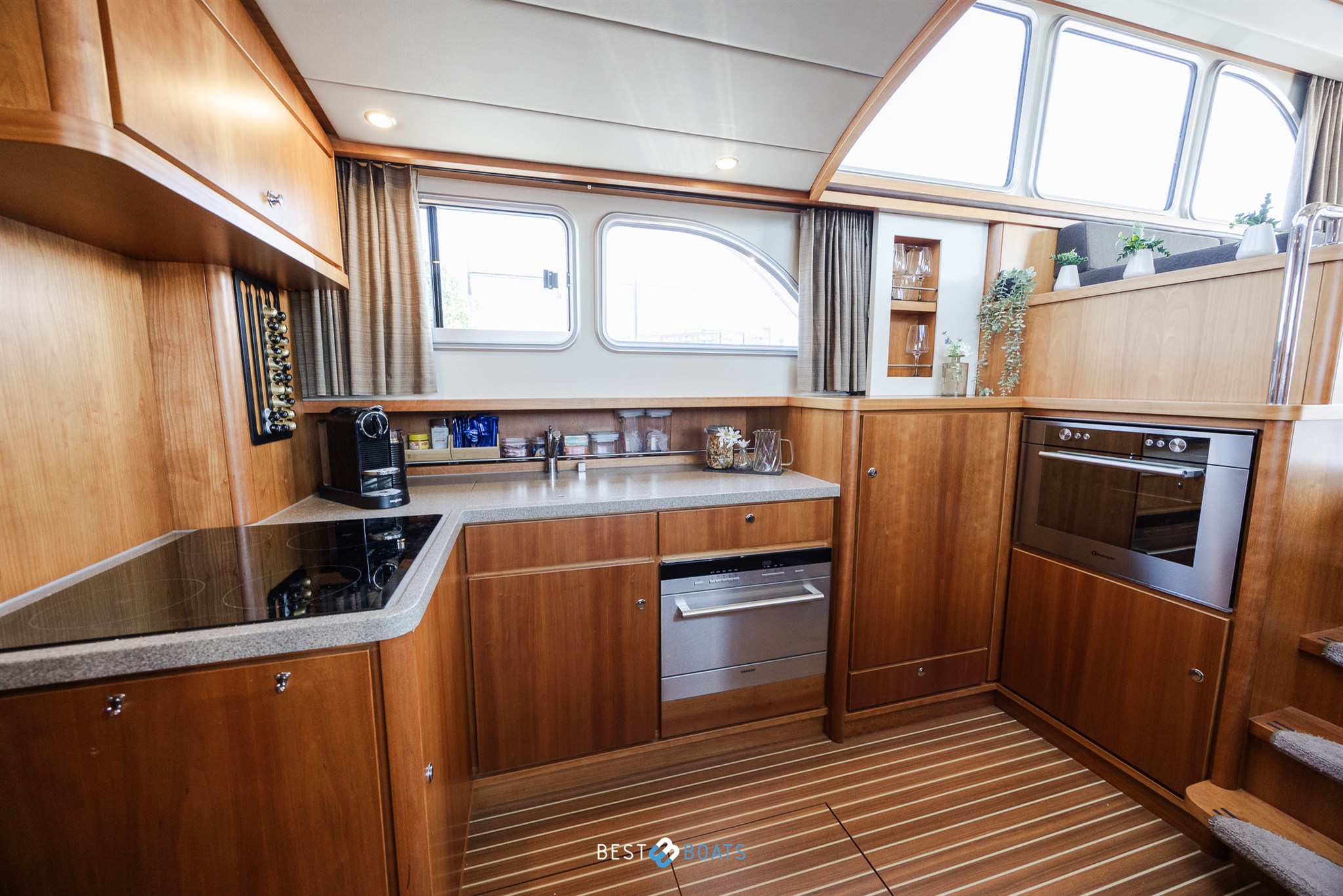 foto: 6 Linssen Grand Sturdy 470 Sedan Wheelhouse