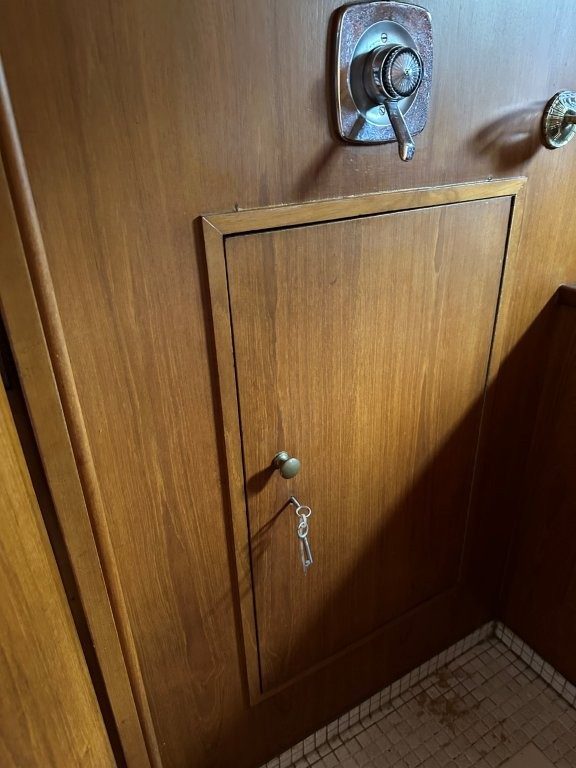 foto: 8 De Ruiterkruiser 1370 AK