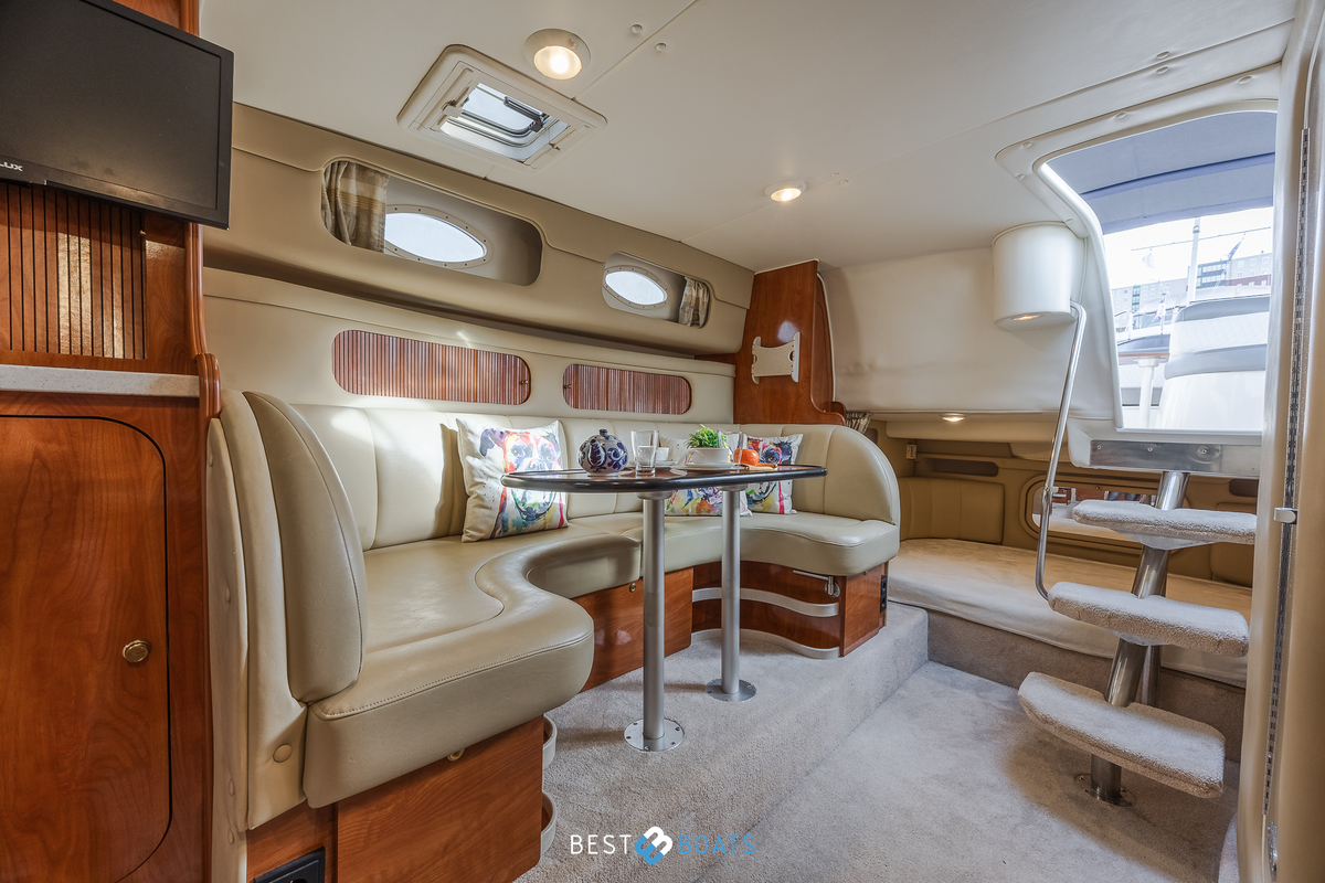 foto: 7 Rinker 342 Fiesta Vee