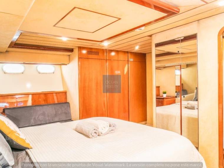 foto: 6 Ferretti 210 Fly