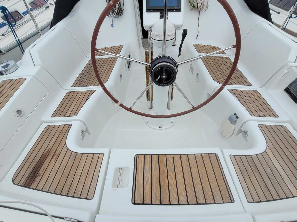 foto: 5 Beneteau Oceanis 373 Clipper