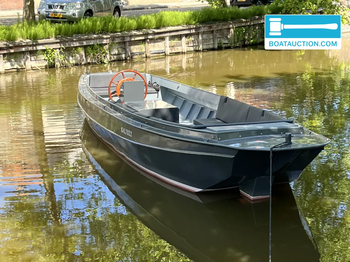 foto: 4 Motorsloep 875