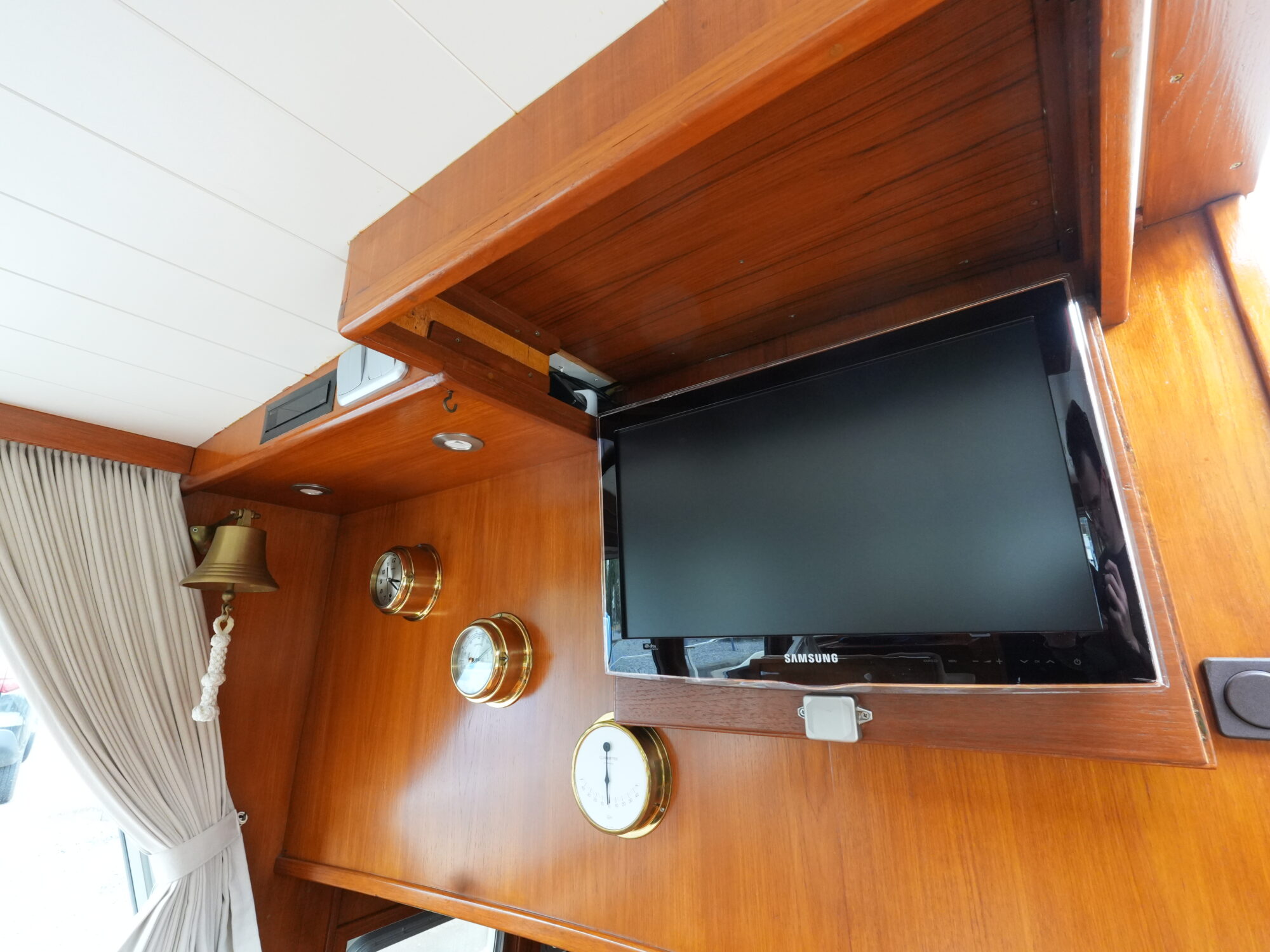 foto: 11 Macheta Macheta 1200 Classic