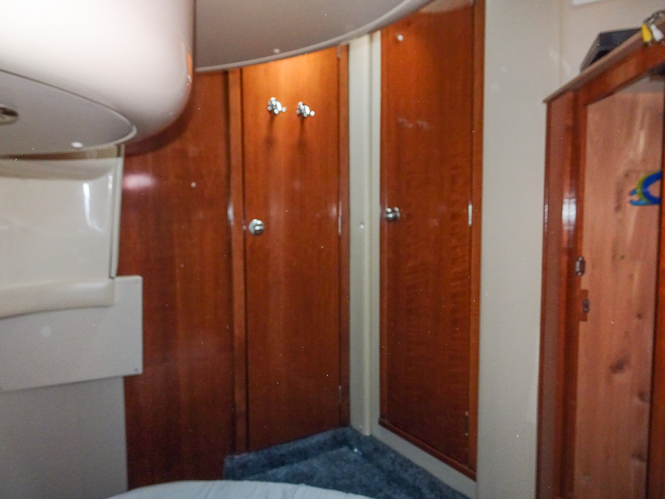 foto: 15 Meridian 391 Sedan
