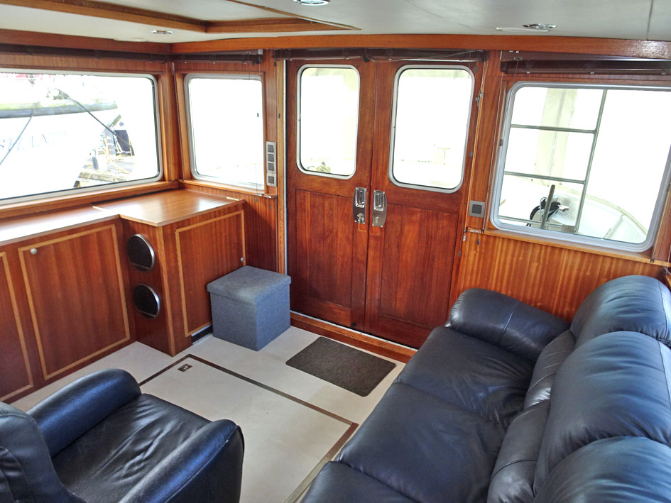 foto: 12 Trawlerjacht 48, zeegaand