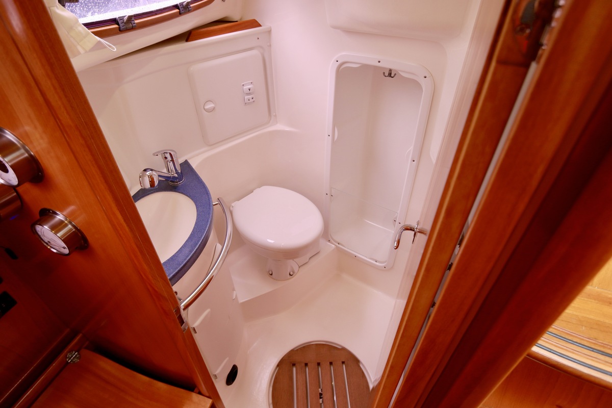 foto: 8 Bavaria  33 Cruiser