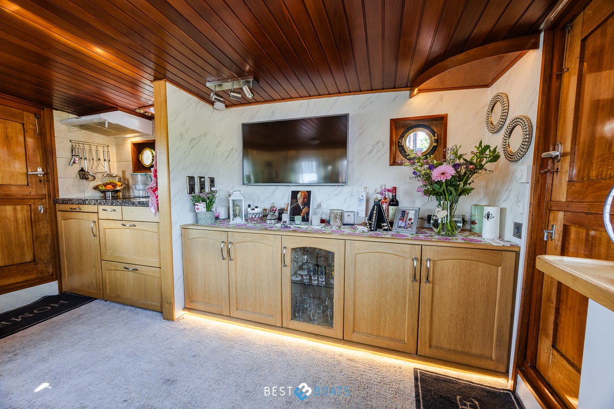 foto: 16 Sleepboot Limburgia