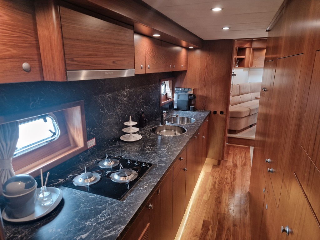 foto: 13 Ebyca Trawler 1300