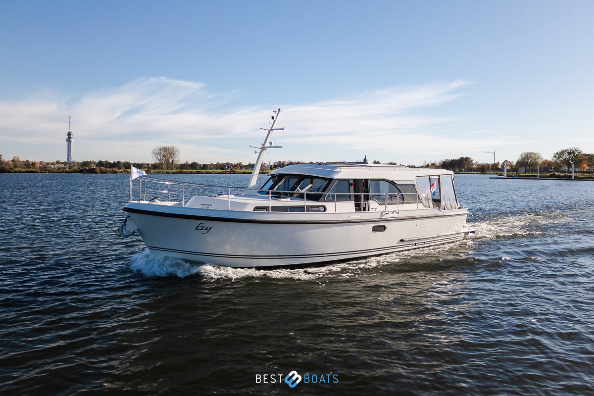 foto: 12 Linssen 40SL Sedan