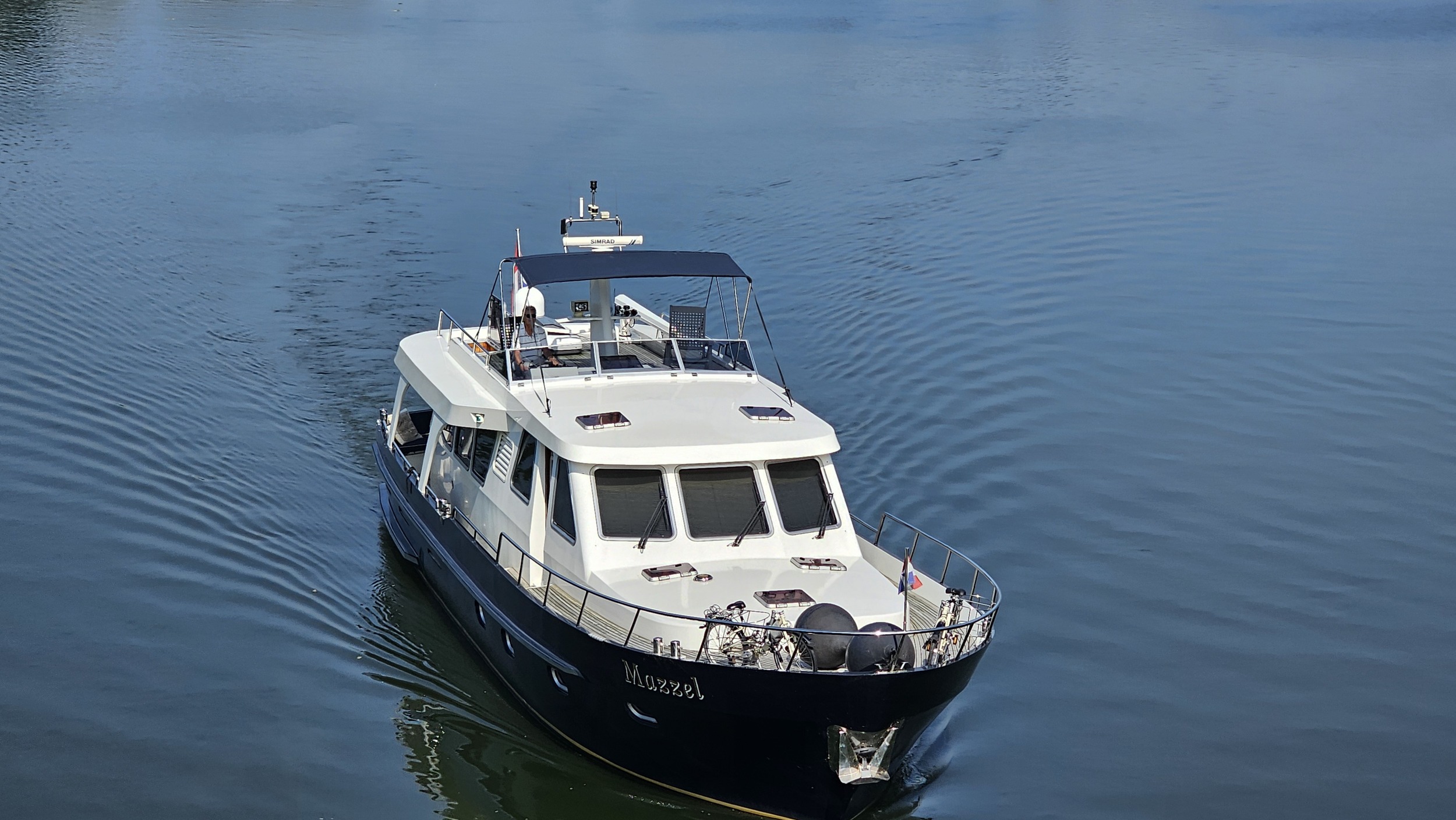 foto: 11 Bendie 1800 Trawler Met Stabilisatoren