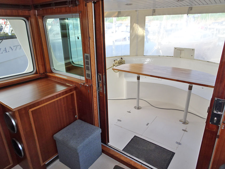 foto: 13 Trawlerjacht 48, zeegaand