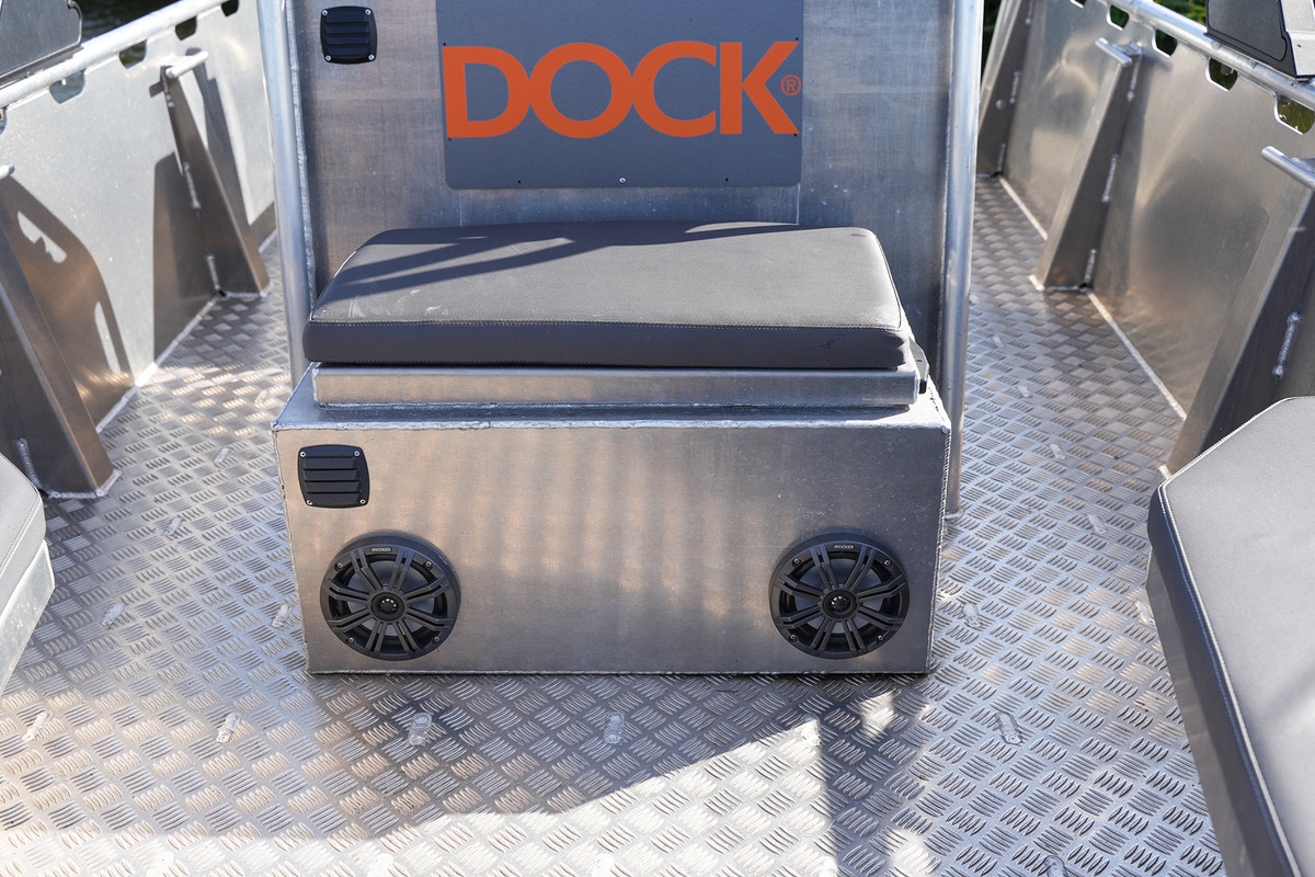 foto: 7 Dock Steel 650