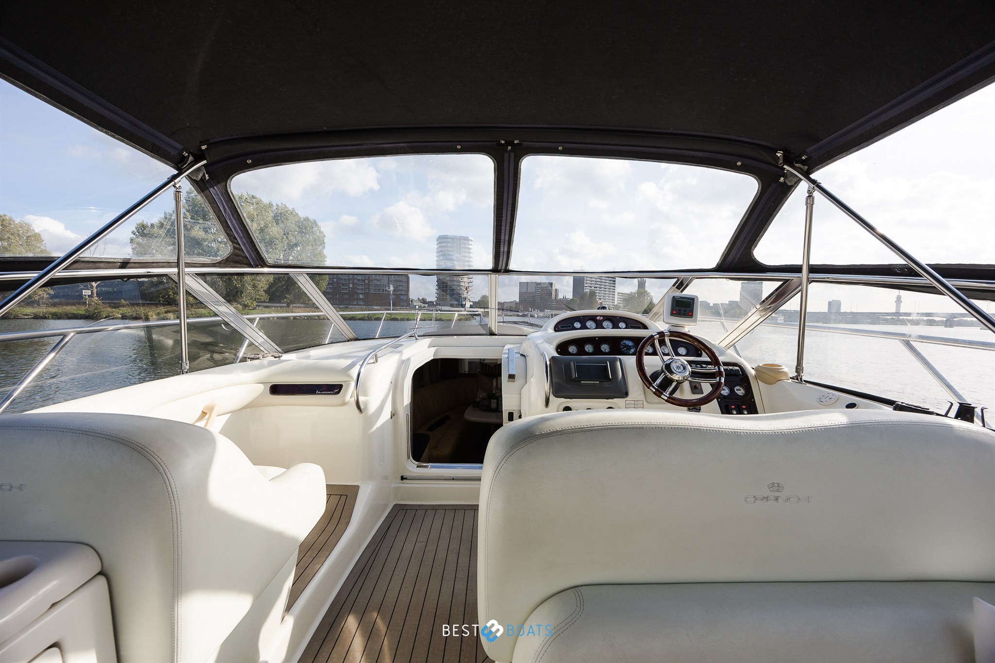 foto: 8 Cranchi Endurance 39