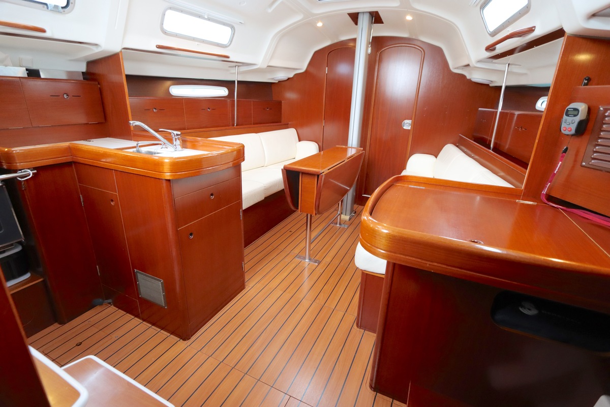 foto: 12 Beneteau  First 36.7 Performance uitvoering