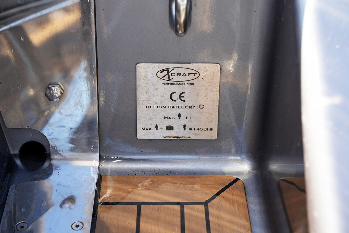foto: 7 X-Craft R808