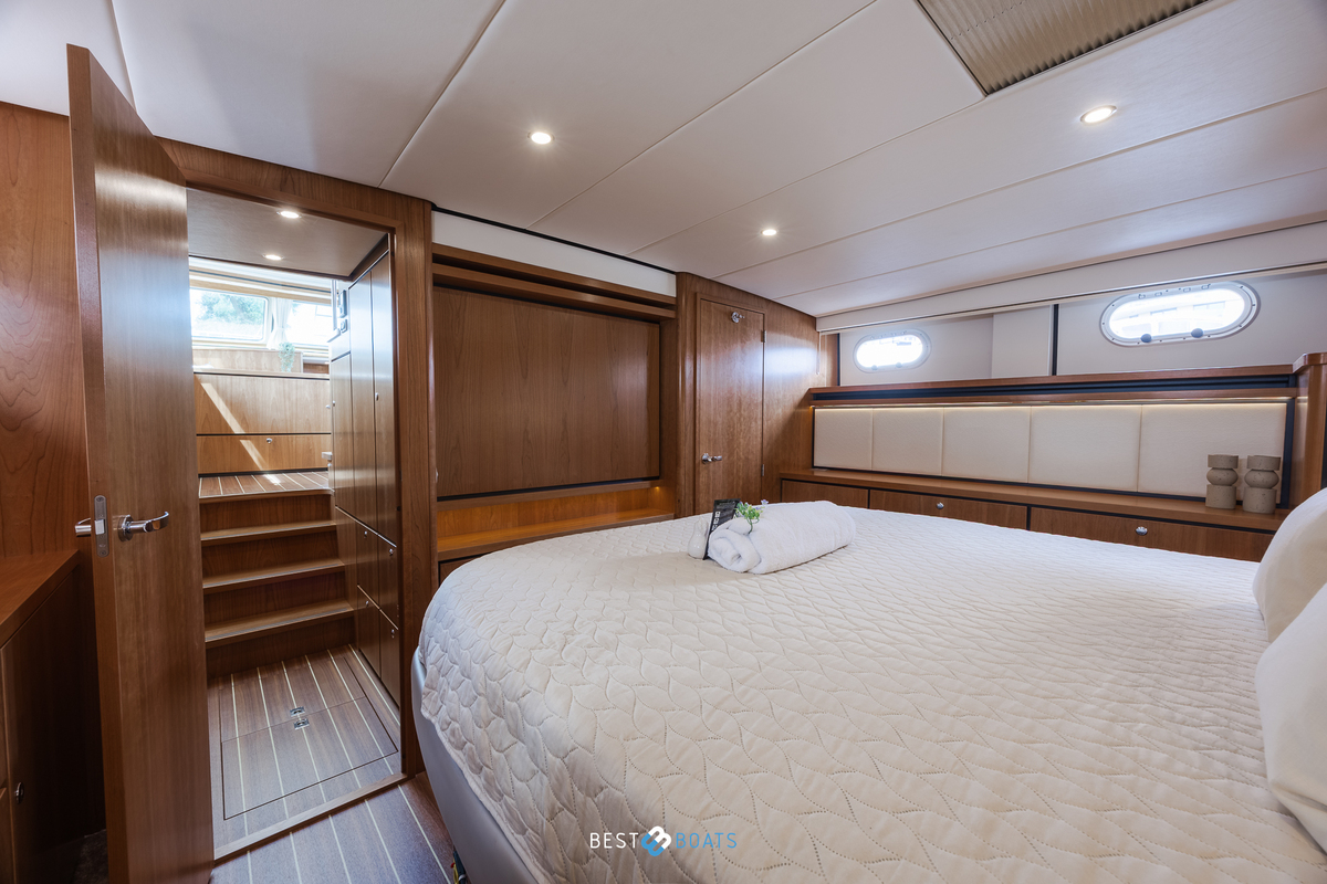 foto: 10 Linssen Grand Sturdy 450 AC Variotop